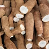 Pelar yuca