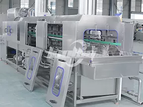 Lavadora de cajas con calentamiento a vapor