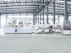 Máquina lavadora de bandejas